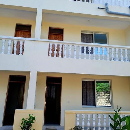 Casuarina Lounge Hotel Malindi Buitenkant foto