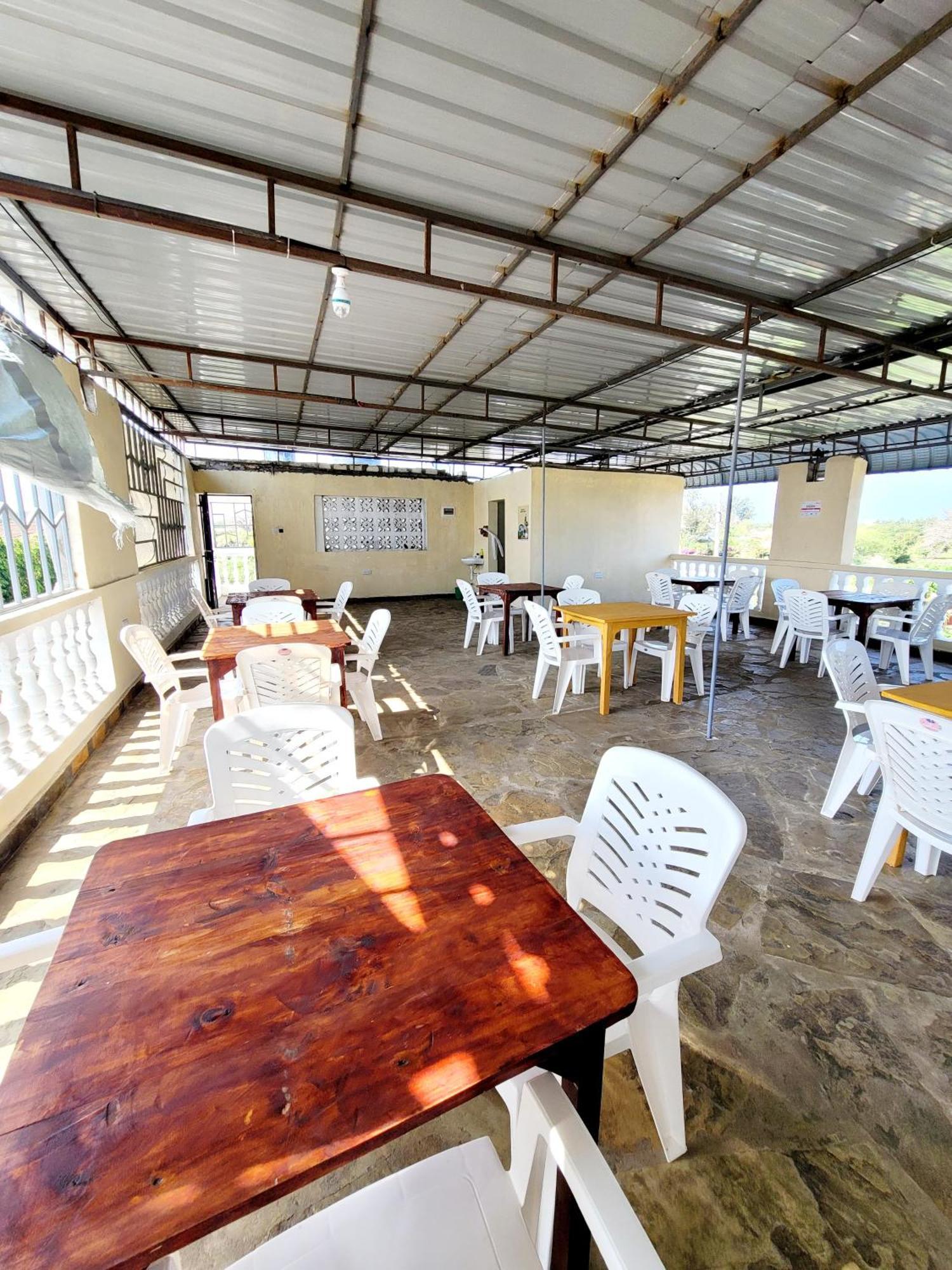 Casuarina Lounge Hotel Malindi Buitenkant foto